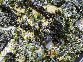 不打粉就这样撒点芝麻当零食吃也是超级美味哦 跟吃海苔一样价格却便宜很多