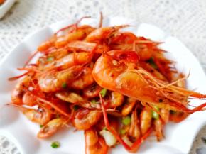 带壳可以吃哦！虾壳还可以补钙呐！