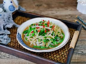 简单快手小炒。