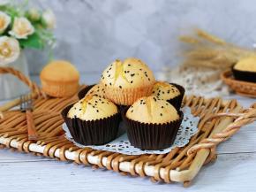 无油低糖的小蛋糕就可以享用啦～想解馋根本不用犯愁，在家轻轻松松搞定。