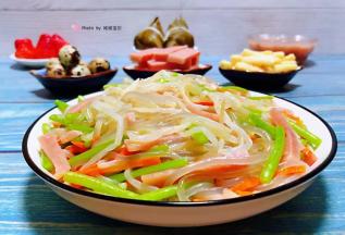 营养丰盛的早餐是对自己最好的奖赏