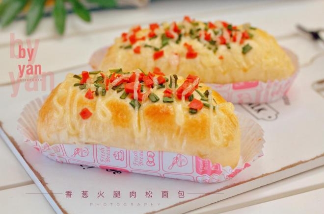 香葱火腿肉松面包(中种一次发酵)