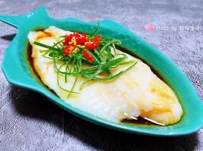 淋上蒸鱼豉油提鲜就大功告成了
