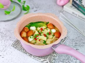 小锅直接端上餐桌方便。