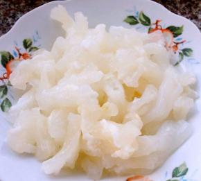 在市场买到非常棒的蹄筋洗净备用