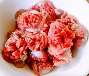 鸡胗依次切好这可是需要耐心的哦