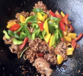 放入彩椒就有颜值哦