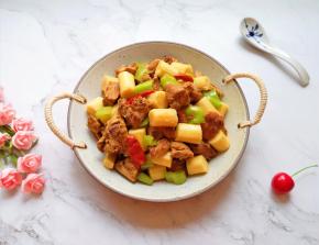 好吃的红烧鸭肉山药做好啦！