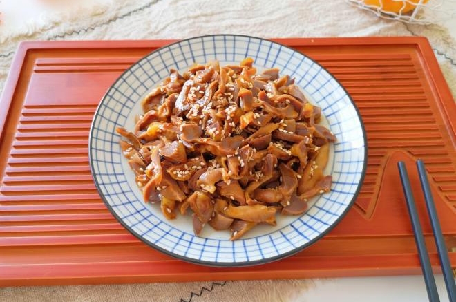 凉拌鸡胗