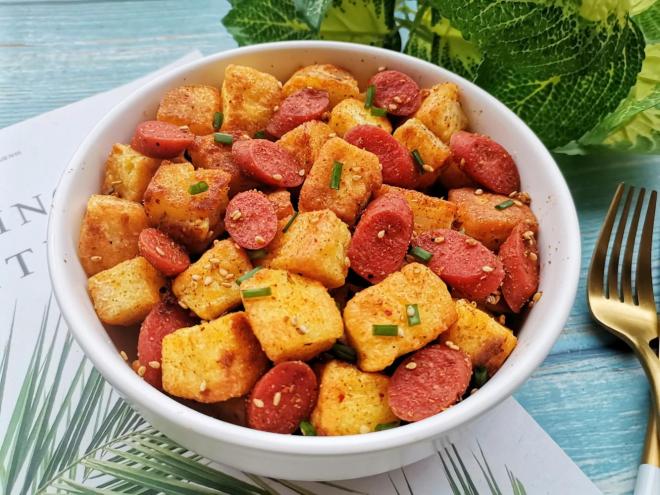 孜然火腿馒头丁