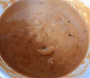 芝麻酱和豆瓣酱少添加一点少稀释拌匀