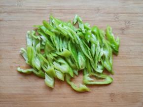 切成粗一点的丝。