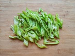 切成粗一点的丝。