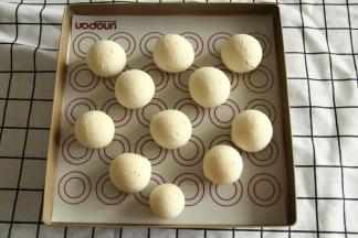 烤完出炉，冷凉。