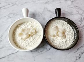 油皮与油酥分别称好重量。