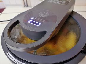 盖上炒菜机盖子，启动爆表功能。