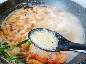 煮的时候撇去浮沫。