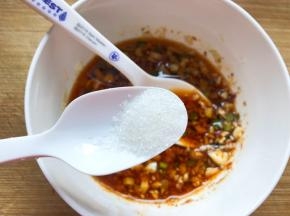 半勺白糖