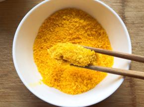 最后裹上面包糠