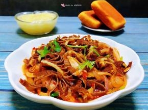 搭配小米粥和方糕一起吃棒极了