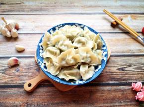 饺子就酒越喝越有。