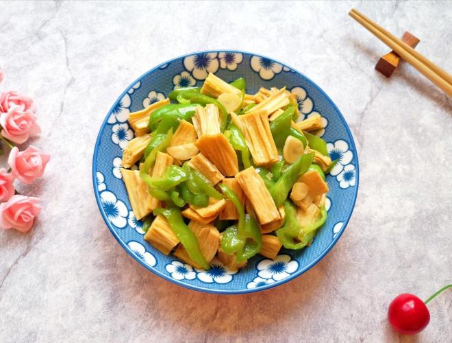 青椒炒腐竹