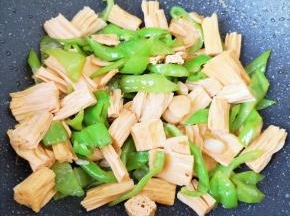 翻炒均匀即可。