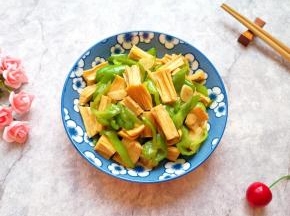 简单快手的营养小炒。