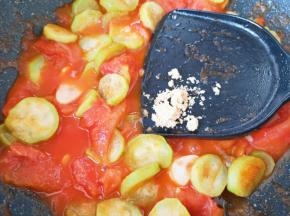 放鸡粉增加口感。