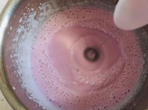 再用电动打蛋器打发3～5分钟！