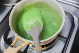 煮开以后变成这样，变得很粘稠而且煮开了就是已经熟了就可以关火