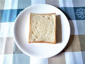 再盖上一片芝士。