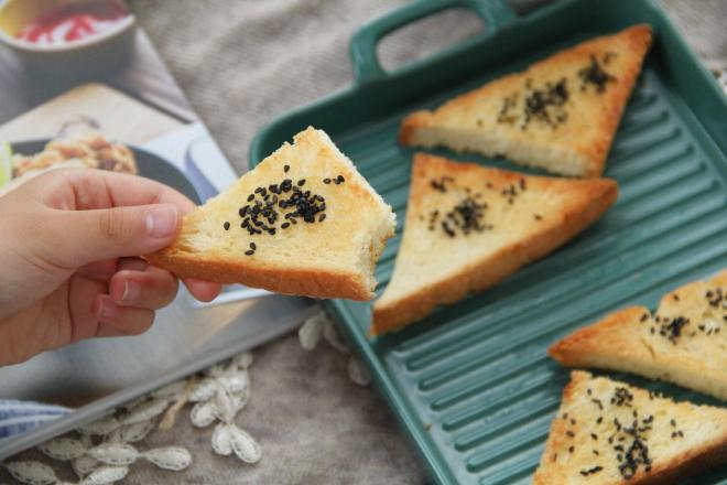 蜂蜜黄油烤吐司块