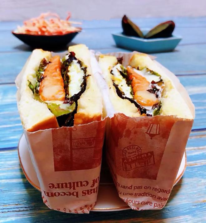 鸡排吐司三明治