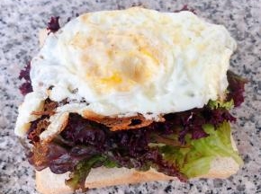 在摆上一块鸡排