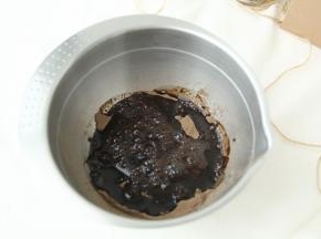 倒入125毫升凉白开。