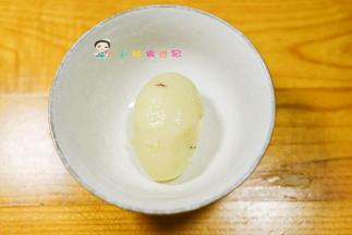 土豆蒸熟后去皮