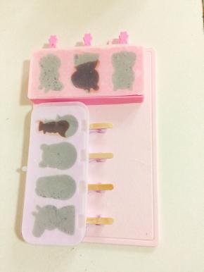 盖上盖子，放入冰箱冷冻一晚上！