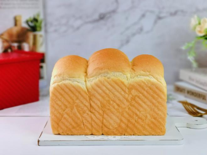 奶香白吐司