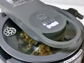 盖上机器盖子，选择爆炒功能。