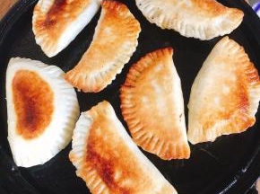 烙至两面金黄色即可！