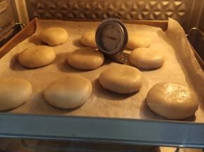 6⃣ 放入预热至170度的烤箱，中下层，上下火170度烤25分钟