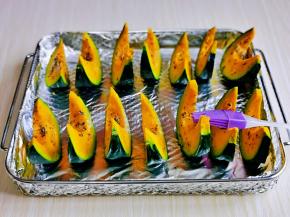 耍在每块南瓜上。