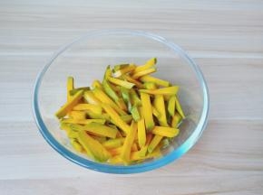 搅拌匀表皮会有出水。