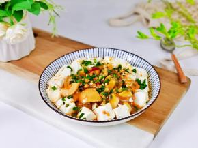 简单快手凉拌菜。