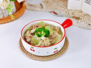 好喝又营养的松茸冬瓜鸭汤。