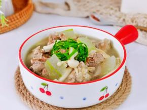 这道汤特别适合夏天。