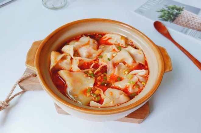 红油辣子鲜虾馄饨