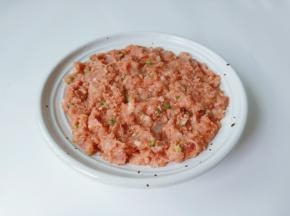 用筷子顺时针搅拌均匀。