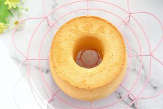 酸奶代糖戚风蛋糕成品图